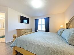 Mariel Oasis 6 Bedroom Home by RedAwning