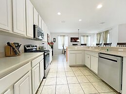 Mariel Oasis 6 Bedroom Home by RedAwning