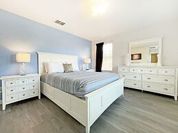 Mariel Oasis 6 Bedroom Home by RedAwning