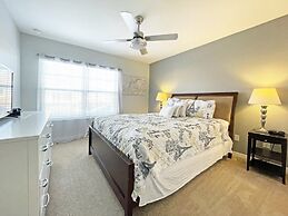 Candy Palm 4 Bedroom Townhouse by RedAwning