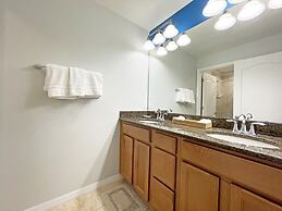 Candy Palm 4 Bedroom Townhouse by RedAwning