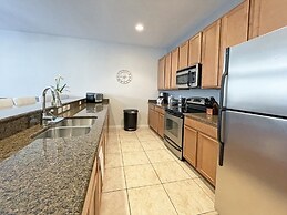 Candy Palm 4 Bedroom Townhouse by RedAwning