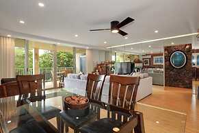 Royal Mauian, #302 3 Bedroom Condo by RedAwning