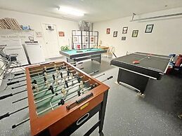 Langham Villa 3 Bedroom Home by RedAwning