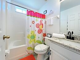 Langham Villa 3 Bedroom Home by RedAwning