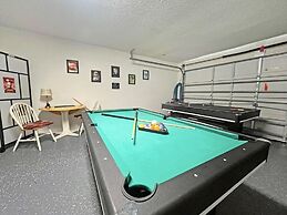 Langham Villa 3 Bedroom Home by RedAwning