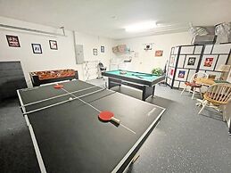 Langham Villa 3 Bedroom Home by RedAwning