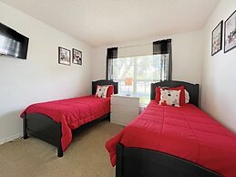 Langham Villa 3 Bedroom Home by RedAwning