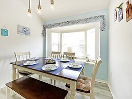 Langham Villa 3 Bedroom Home by RedAwning