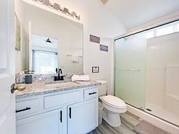 Langham Villa 3 Bedroom Home by RedAwning