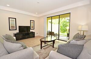 Tropical Fountains 3 Bedroom Condo by RedAwning