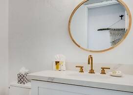 Kihei Surfside, #113 1 Bedroom Condo by RedAwning