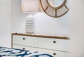 Kihei Surfside, #113 1 Bedroom Condo by RedAwning