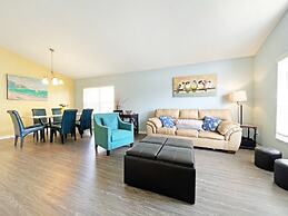 Villa Tranquility 4 Bedroom Home by RedAwning