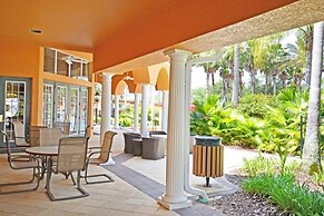 Villa Tranquility 4 Bedroom Home by RedAwning