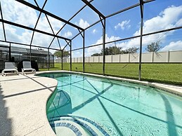 Villa Tranquility 4 Bedroom Home by RedAwning