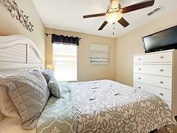 Villa Tranquility 4 Bedroom Home by RedAwning