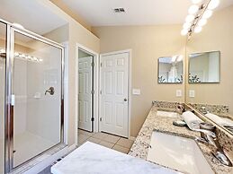 Villa Tranquility 4 Bedroom Home by RedAwning