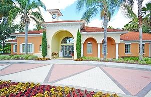 Villa Tranquility 4 Bedroom Home by RedAwning