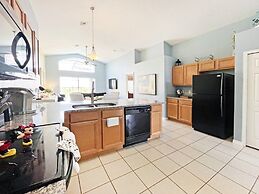 Villa Tranquility 4 Bedroom Home by RedAwning