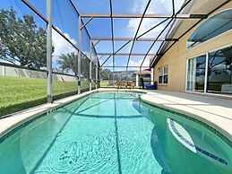 Villa Tranquility 4 Bedroom Home by RedAwning