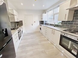 HM Stays - Minet Gardens Suites