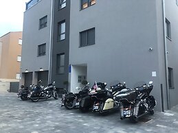 Luxury Majpruz Suites I