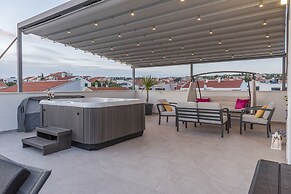 Luxury Majpruz Suites I