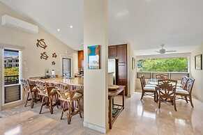 Wailea Ekolu, #914 2 Bedroom Condo by RedAwning