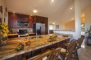 Wailea Ekolu, #914 2 Bedroom Condo by RedAwning