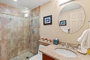 Royal Mauian, #317 2 Bedroom Condo by RedAwning