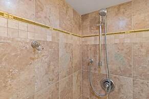 Royal Mauian, #317 2 Bedroom Condo by RedAwning