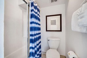 Kamaole Nalu, #601 2 Bedroom Condo by RedAwning