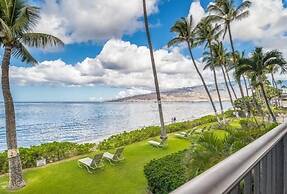 Kihei Beach, #207 1 Bedroom Condo by RedAwning