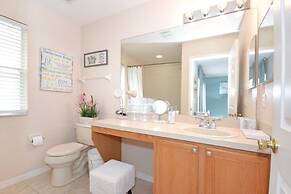 La Mirage 4 Bedroom Townhouse by RedAwning