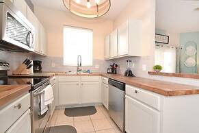 La Mirage 4 Bedroom Townhouse by RedAwning