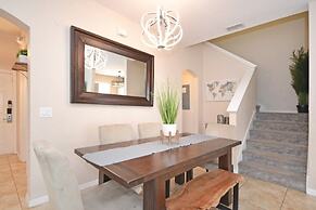 La Mirage 4 Bedroom Townhouse by RedAwning