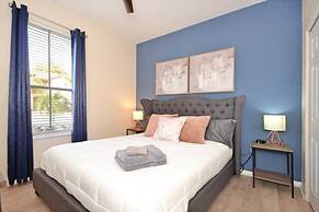 La Mirage 4 Bedroom Townhouse by RedAwning