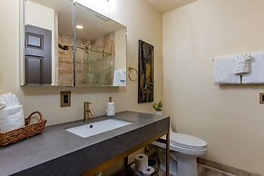 Hale Kamaole 121 1 Bedroom Condo