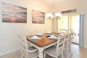 California Palms 4 Bedroom Condo by RedAwning