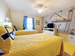 California Palms 4 Bedroom Condo by RedAwning