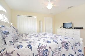 California Palms 4 Bedroom Condo by RedAwning