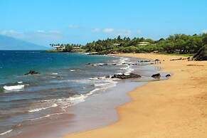 Makena Surf, #f-110 2 Bedroom Condo by RedAwning