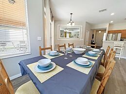 Summer Sparkle 4 Bedroom Home by RedAwning