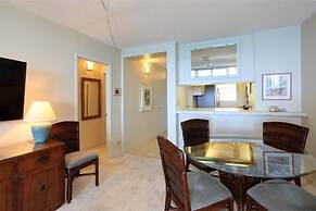 Royal Mauian, #416 2 Bedroom Condo by RedAwning