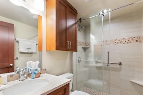 Royal Mauian, #416 2 Bedroom Condo by RedAwning