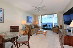 Royal Mauian, #416 2 Bedroom Condo by RedAwning