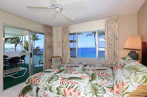 Royal Mauian, #416 2 Bedroom Condo by RedAwning