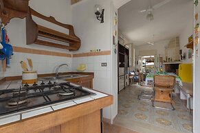 2335 Villetta Ada by Barbarhouse