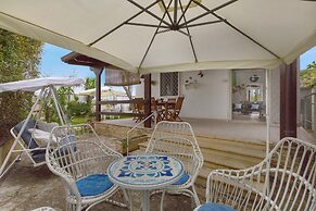 2335 Villetta Ada by Barbarhouse